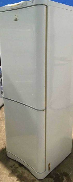 Продам современный , рабочий  холодильник .