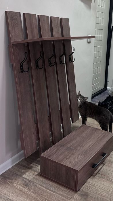 Продается новая вешалка