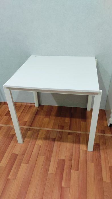 Продам кухонный стол