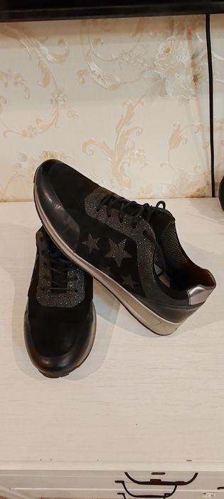 Skechers  ARA  mărimea 40 -26 cm - negri - ediție limitată -Superbi