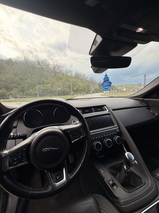 JAGUAR E-PACE 2019 — imagine 5