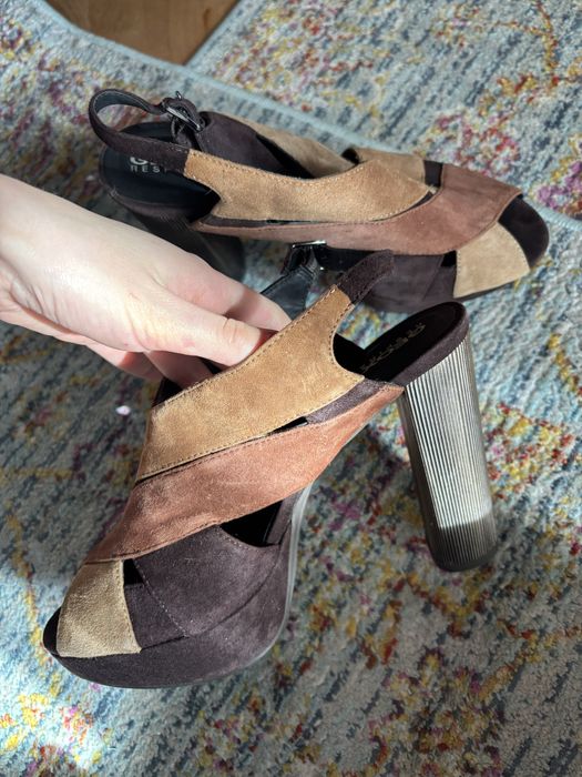 Sandale cu toc Geox piele intoarsa