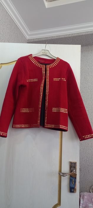 Костюмчик. Турция. Семента фирма.Куп кийилмаган. Размери узбекда 46-48
