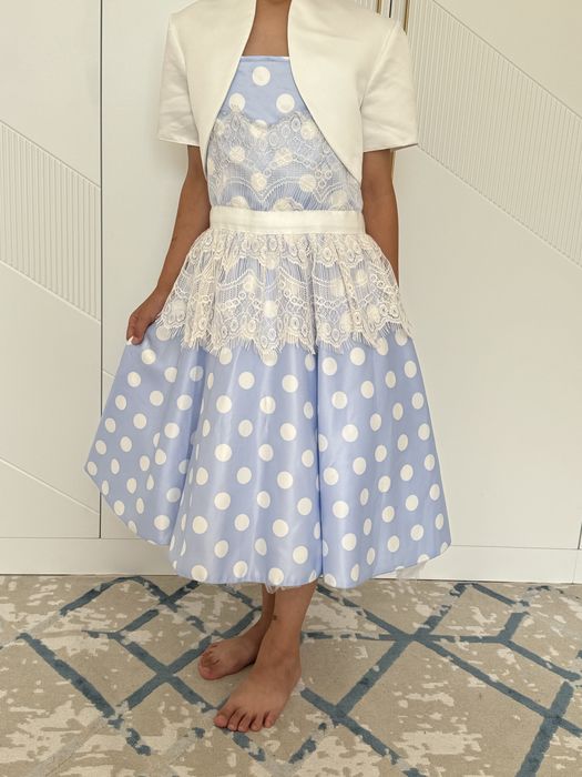 Көйлектер сатылалы.