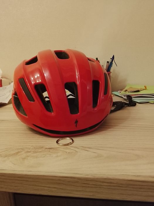 Шлем specialized