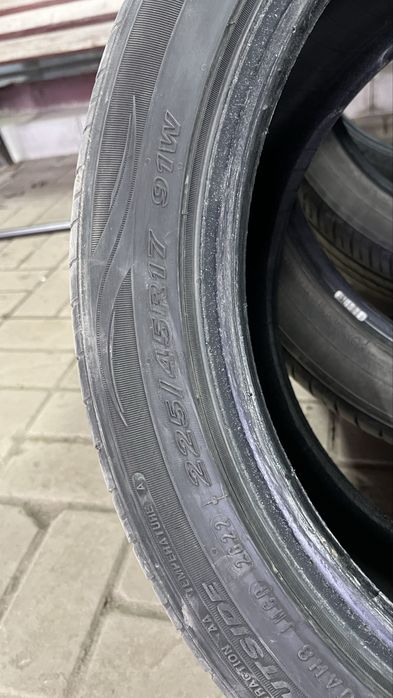 Продам резину лето 225/45/17