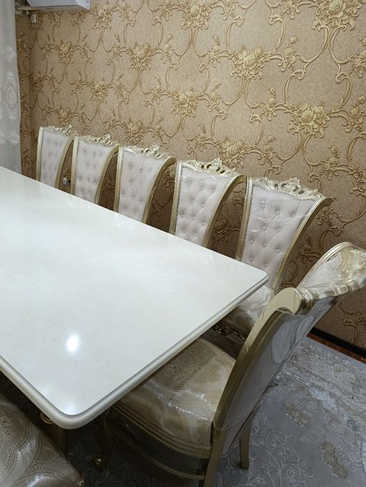 Stol stul 12 talik yongʻoqdan yasalgan baquvvat