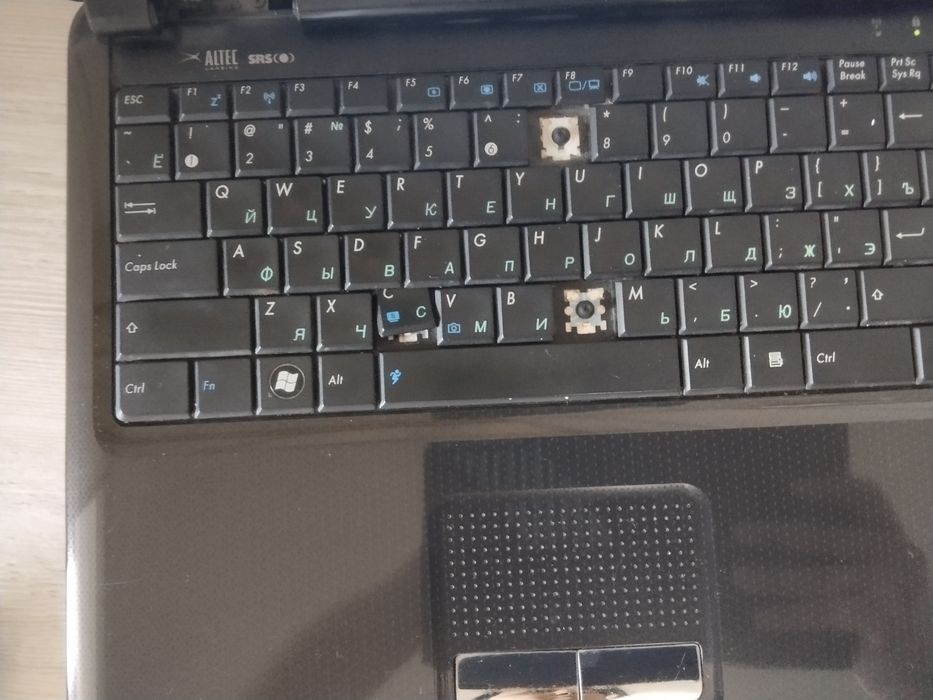 Ноутбук Asus Windows 7 работает но сломан шлеф продаю на запчасти