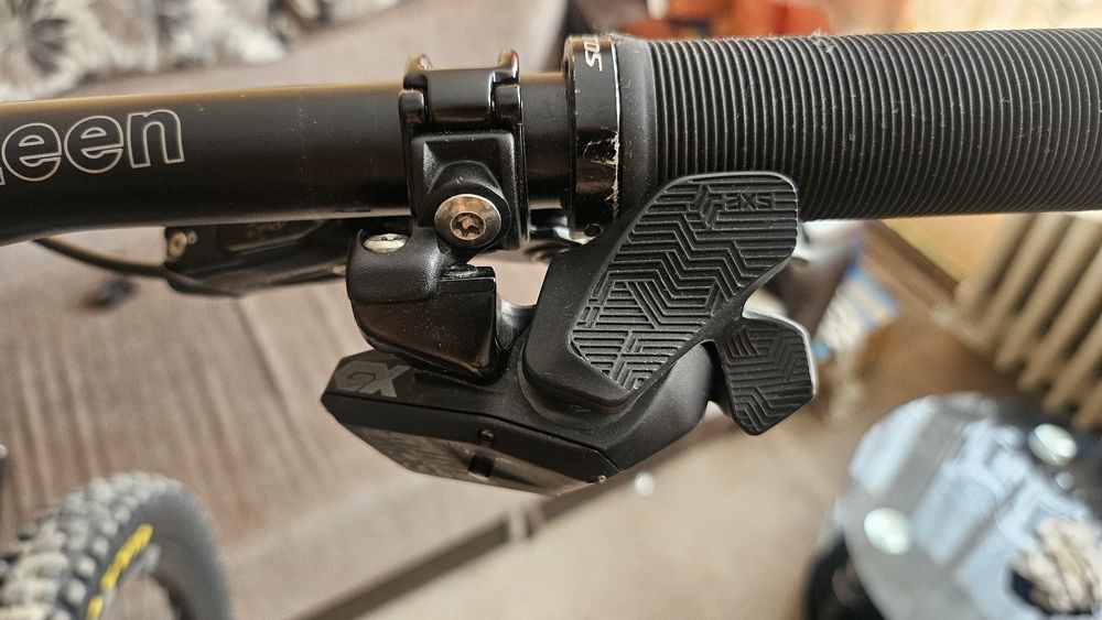 Bicicleta electrica YT Decoy full carbon