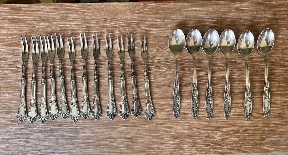 Посребрени руски прибори 12 бр вилички и 6 лъжици