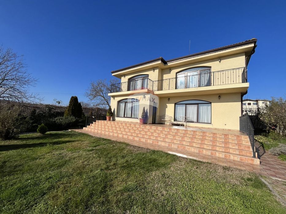 Продава се Къща в с. Близнаци, Област Варна - 236 кв.м за 757 €/кв.м - Снимка #1