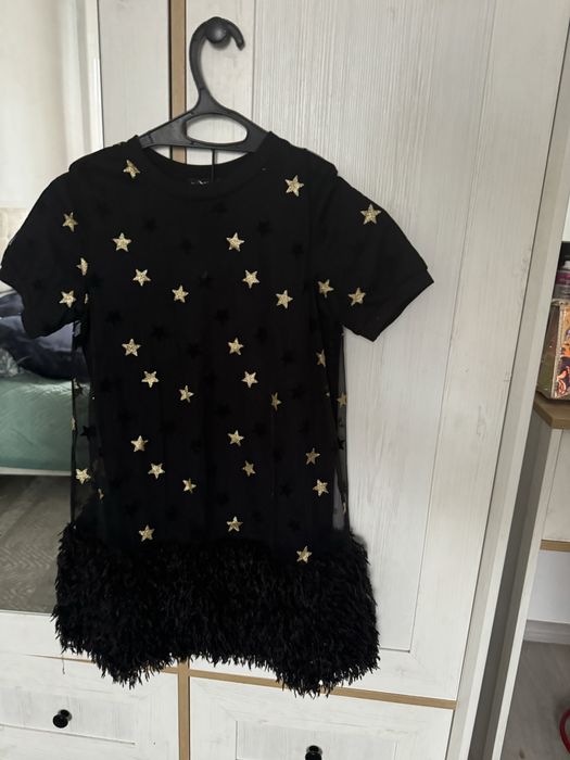 Платье нарядное базовое