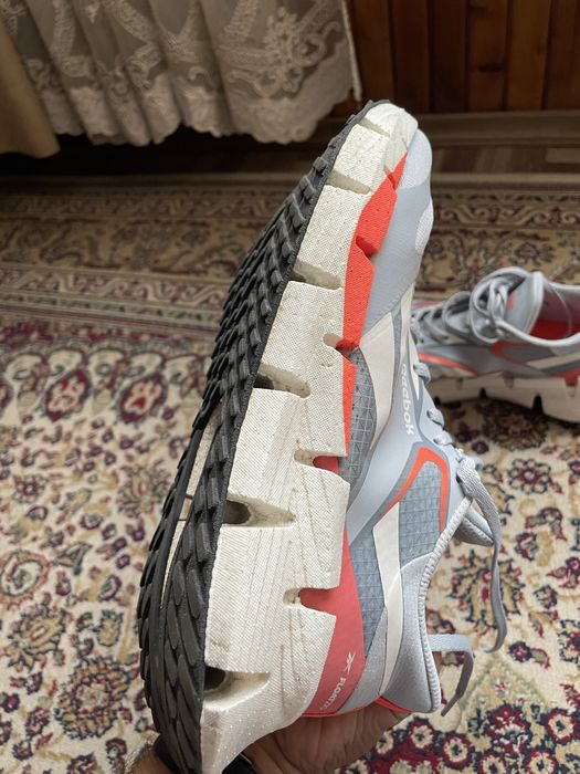 Reebok floatzig 1