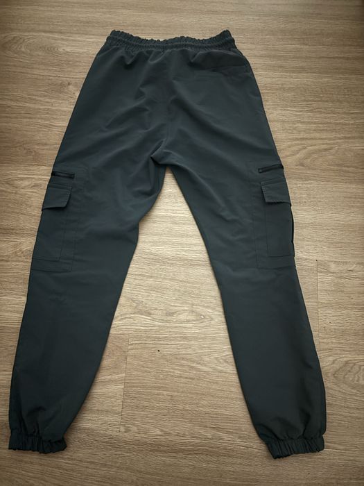 Cargo панталон moncler