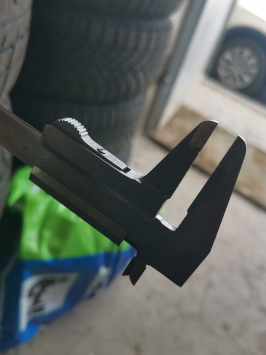 Зимни гуми Bridgestone Blizzak LM001 245/50/18