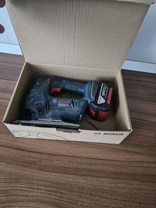 Fierăstrău pendular Bosch 18V (fără fir) – stare bună