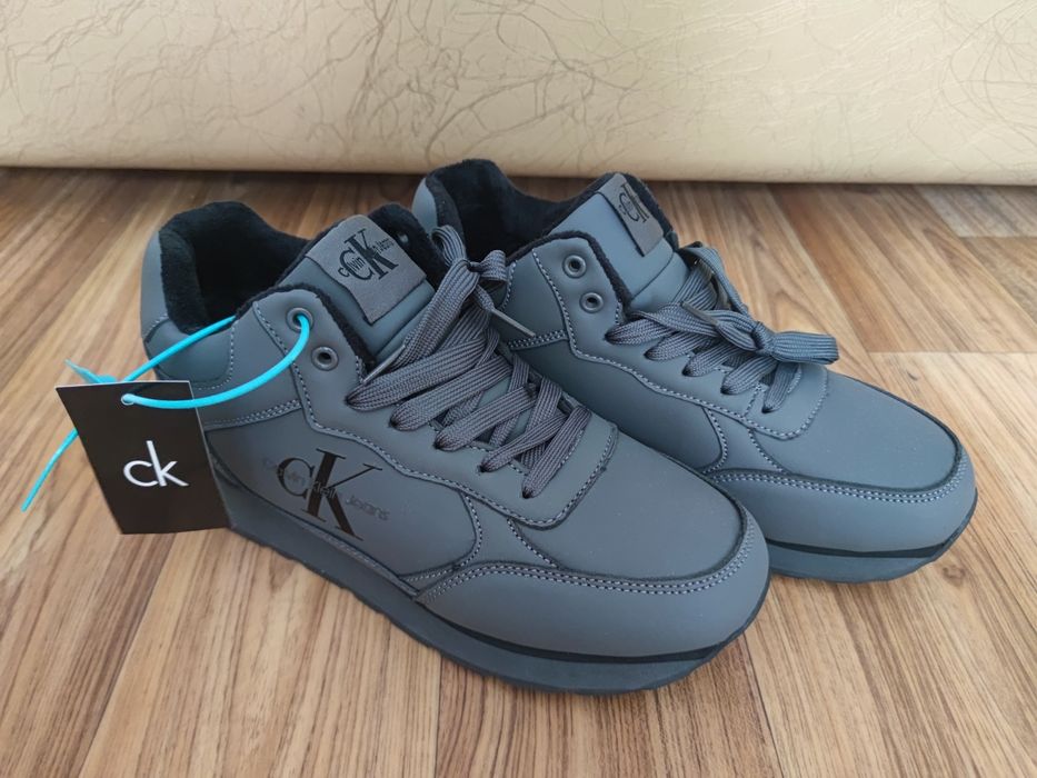 Зимние кроссовки