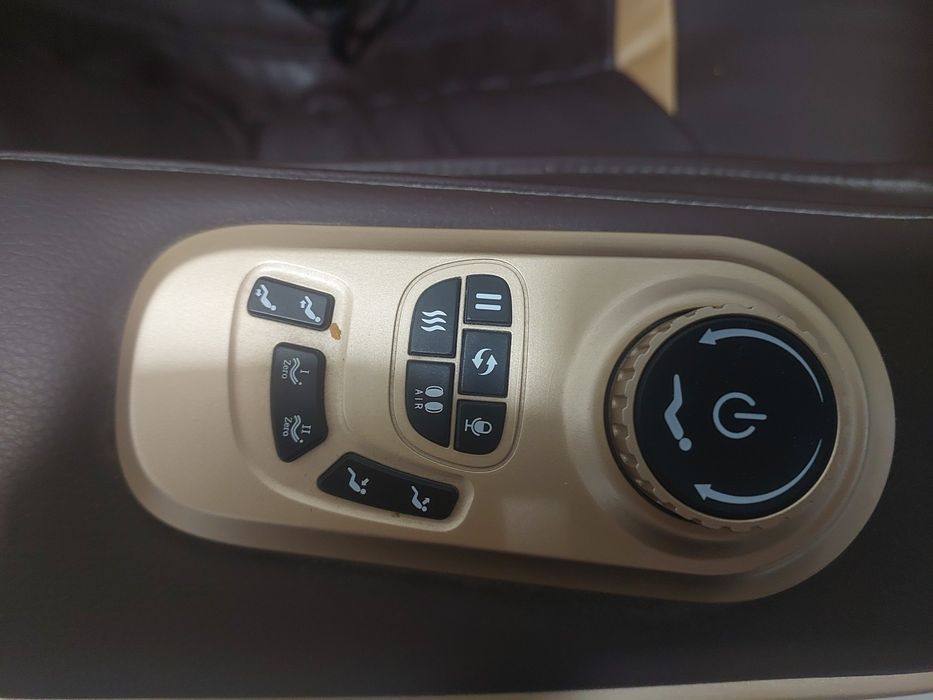 Массажный кресло