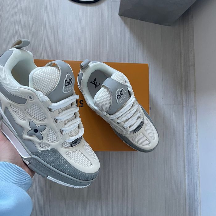 Louis Vuitton Skates Gri Mărimea 43