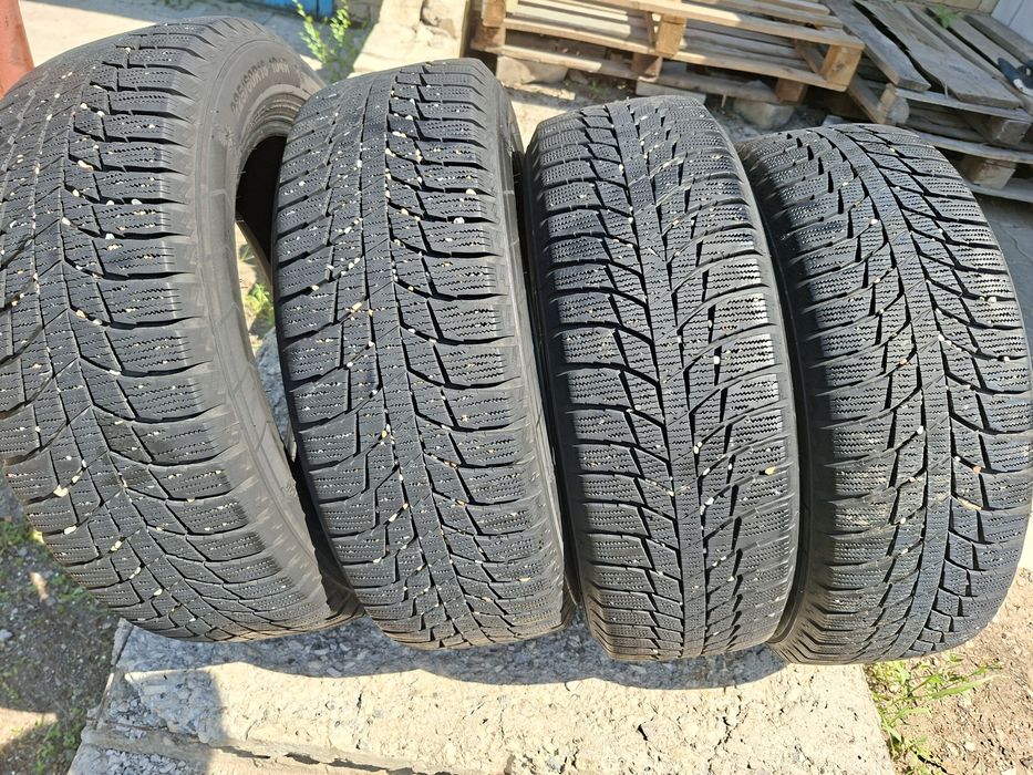 Продам шины. 225/60/18 трианжел