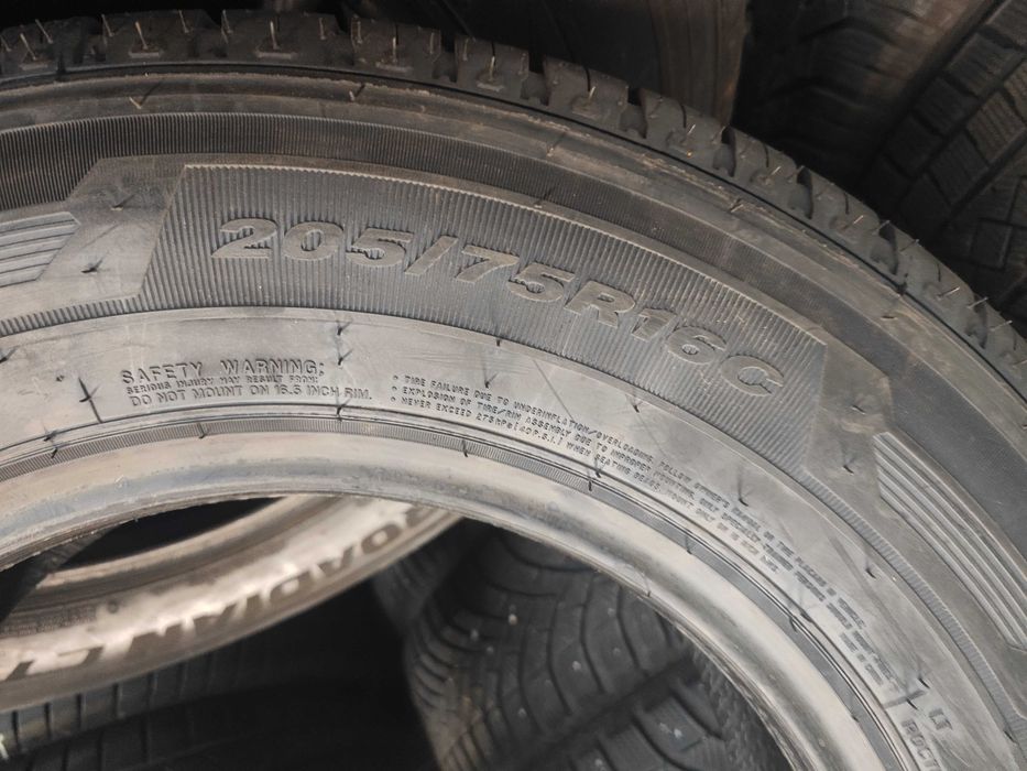 2бр.летни гуми 205/75/16C Nexen