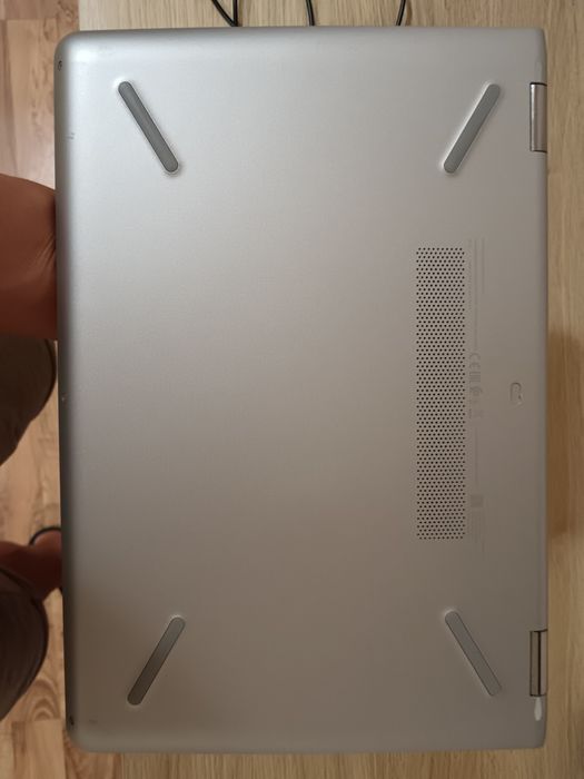 Продавам лаптоп HP.