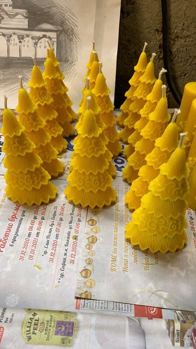 Декоративни восъчни свещи