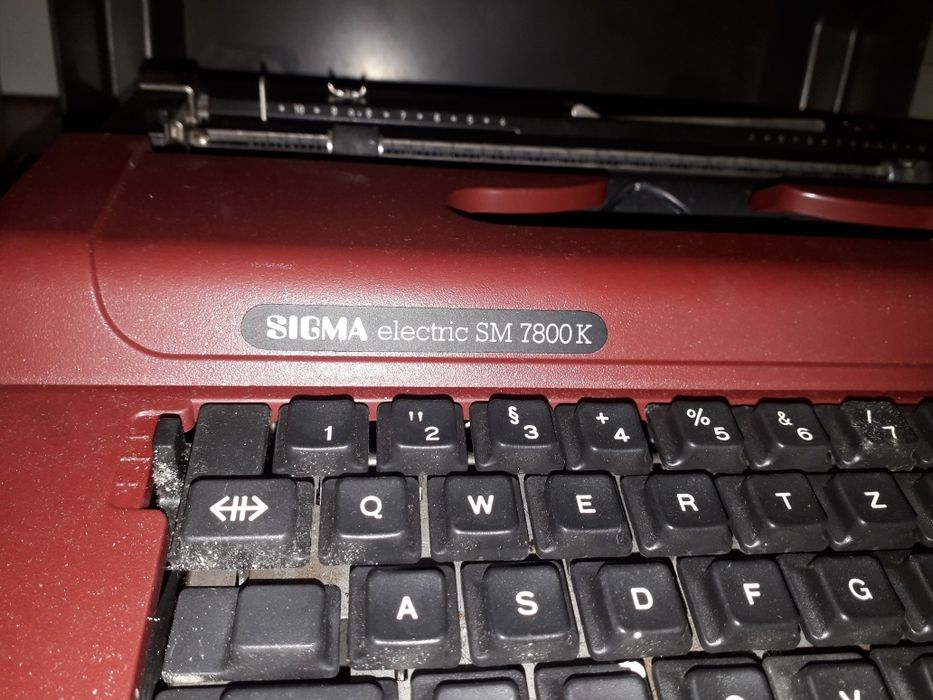 Masina de scris Hermes