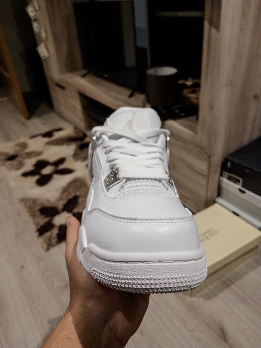 Nike Jordan 4 Metalic Silver