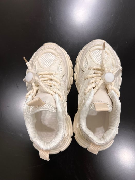 27 размер кроссовки в стиле Zara,HM