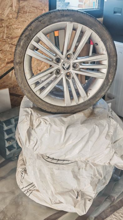 Vând 4 jante 18" 5x112 cu cauciucuri 225/40 R18 VW Audi Skoda Seat