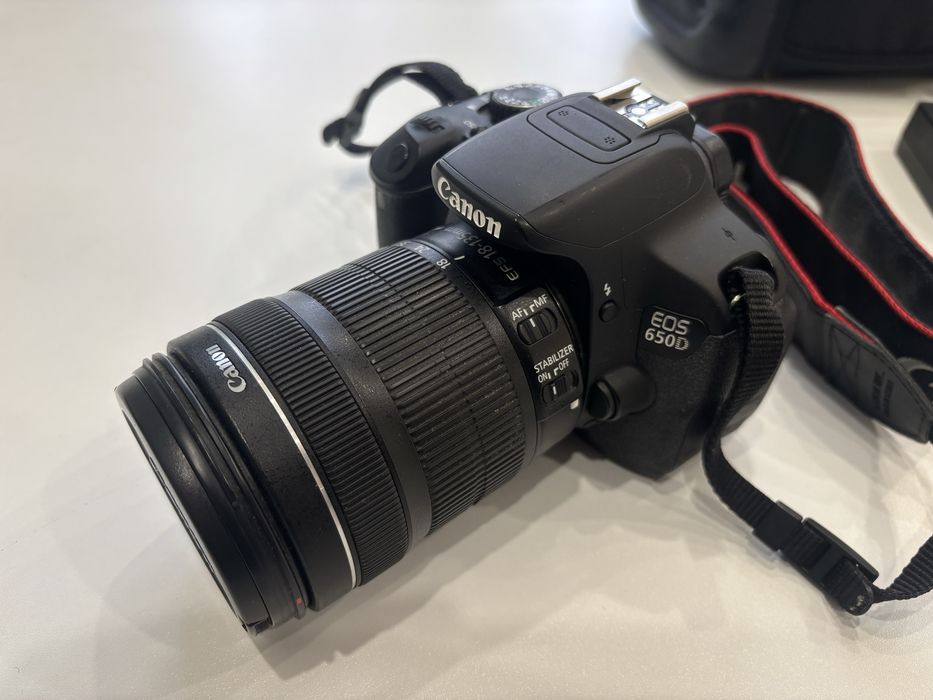Продам камеру Canon 650D