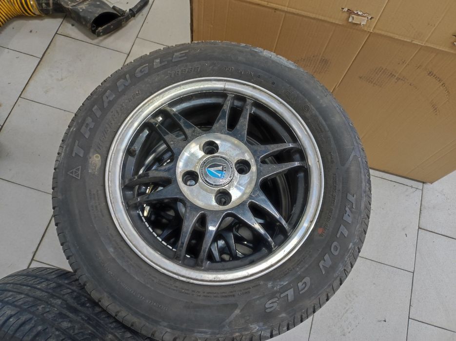 Продам летнию резину Triangle с дисками