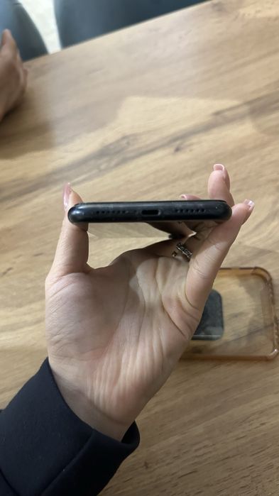 Продаётся iPhone XR