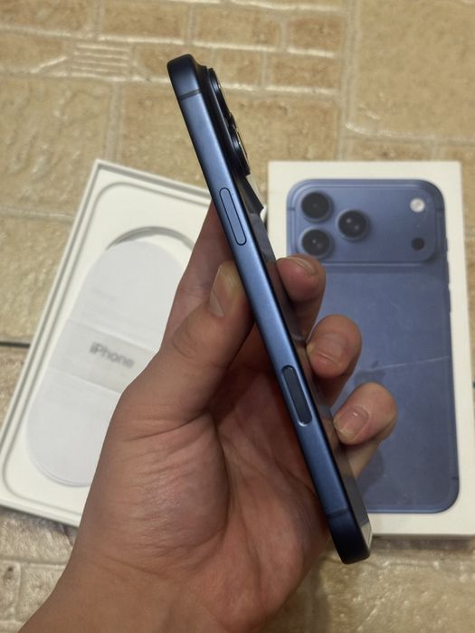 iPhone 17 Pro Max 256GB. 100%. 12 циклов.