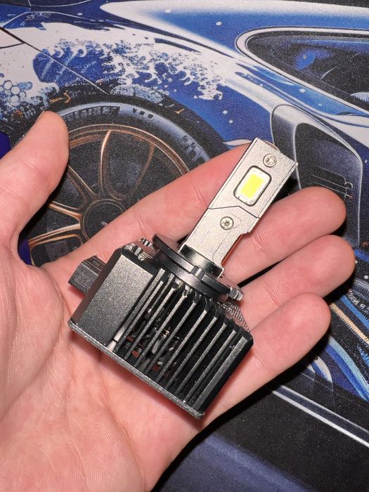Becuri auto BMW H7 cu Lupa  Xenon LED D1S  -fără erori in bord.