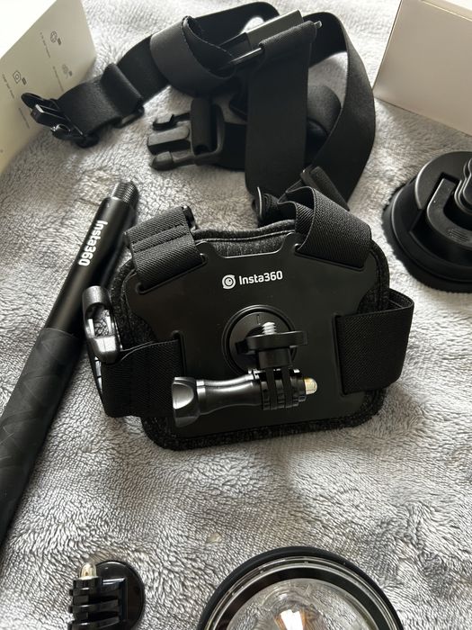 Камера insta360 x3 с оригинальными аксессуарами