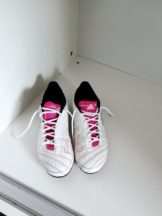 Adidas бутонки футболни 38 номер