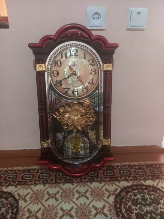 Соат сотилади размери катта