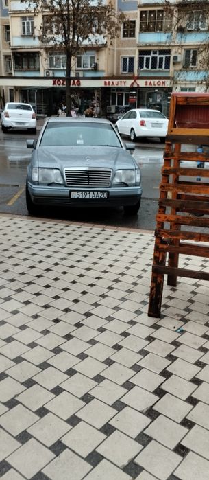 Мерседес 124 Е 250