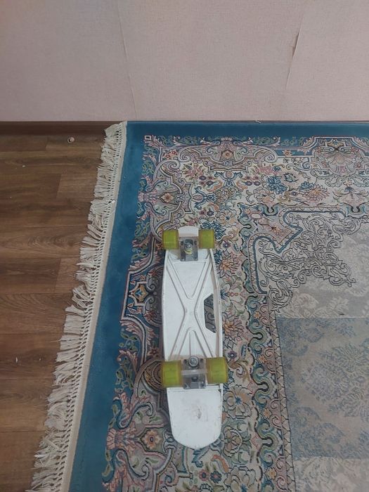 Продается скейтброд в хорошем состояние