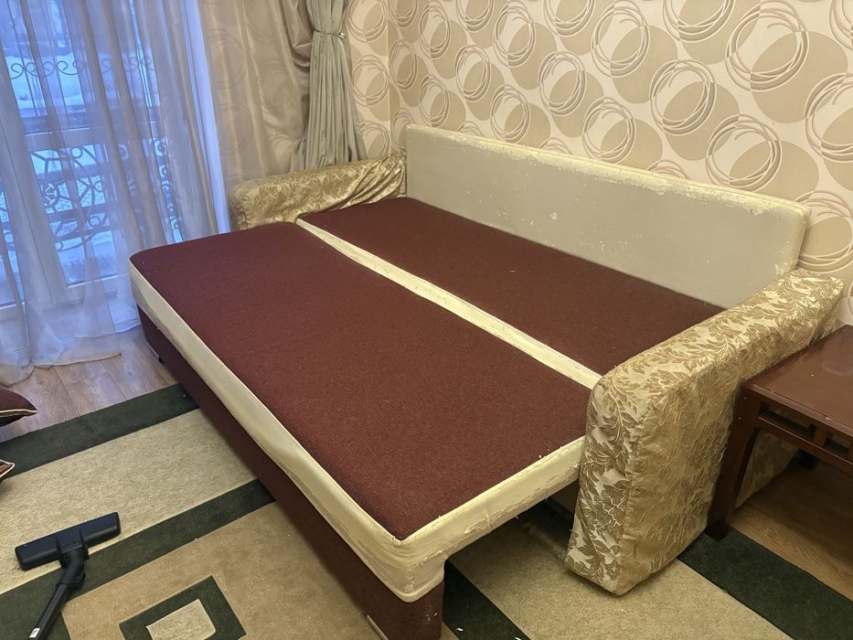 Отдам раскладной диван!