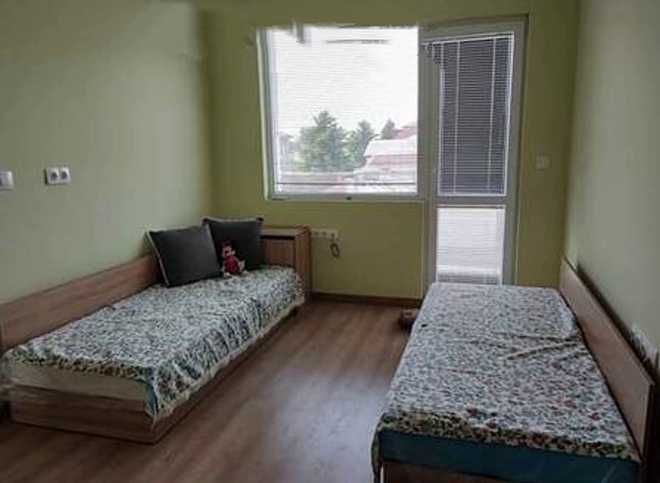 Дава се под наем Тристаен апартамент в Пловдив, Прослав - 115 кв.м за 475 € - Снимка #2