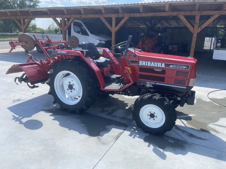 Tractor japonez Shibaura D235, 4x4, 23cp, + freza