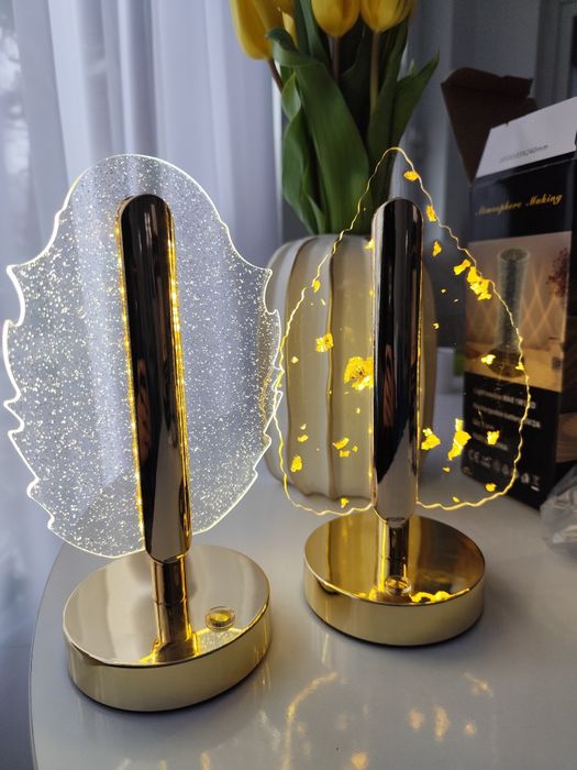 Lampa cu încărcător usb