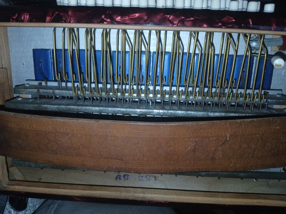 Акордион в добро състояние 48 баса