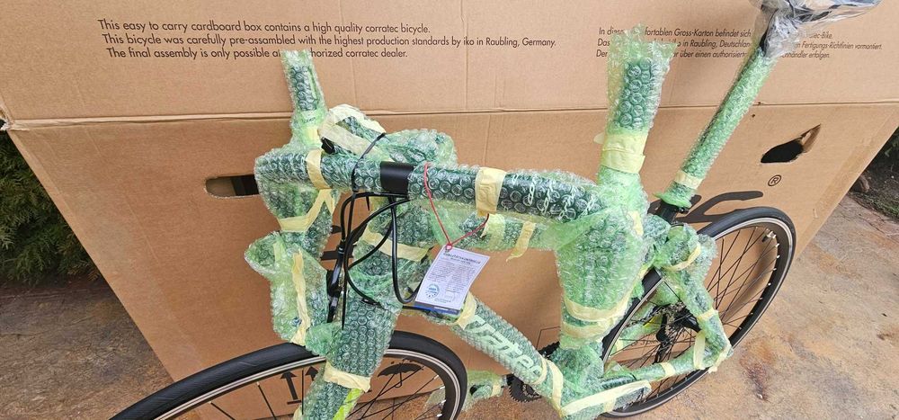 Продавам  чисто нови шосейни колелета