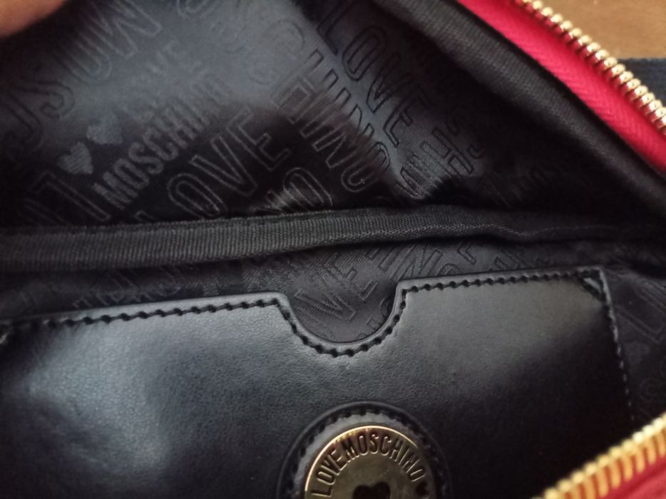 Borseta love moschino