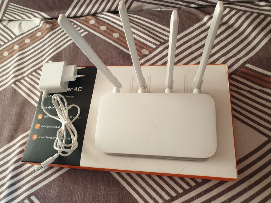 Продам роутер Mi 4C