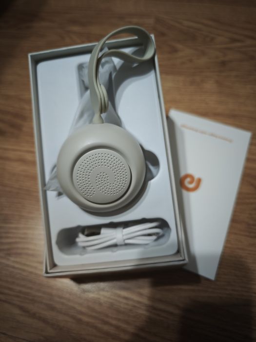 Dreamegg Sleep Lite – преносима машина с успокояващи звуци и бял шум